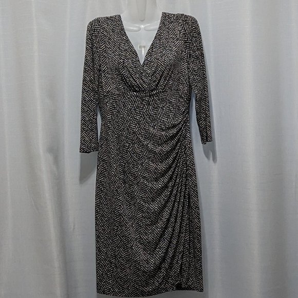 Lauren Ralph Lauren Ruched Dress 10 Black White Gray Wrap V Neckline 3/4 Sleeves - Picture 6 of 14